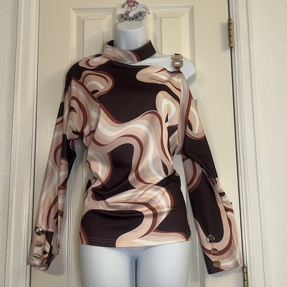 Stylish Abstract One-Shoulder Top - Picture 6 of 6